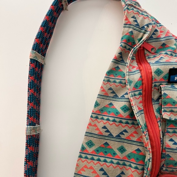 Kavu Rope Sling Bag - Picture 4 of 12